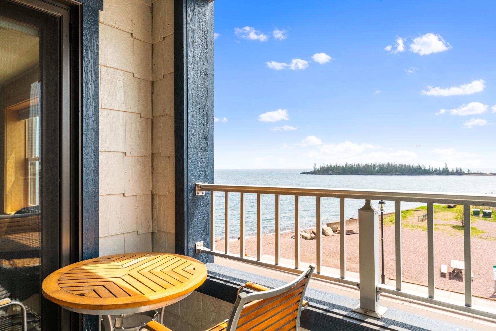 East Bay Suites Grand Marais Exterior foto