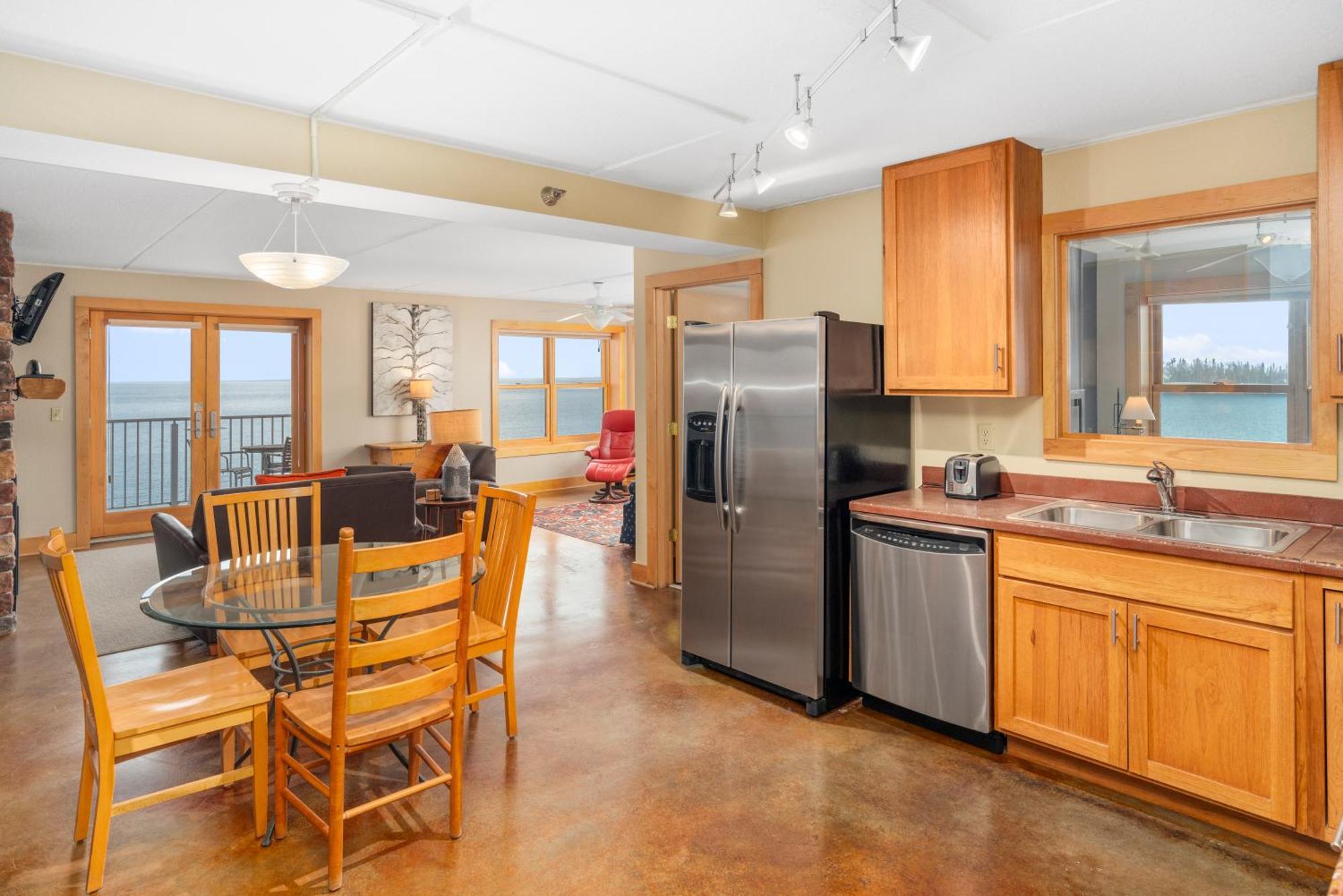 East Bay Suites Grand Marais Exterior foto
