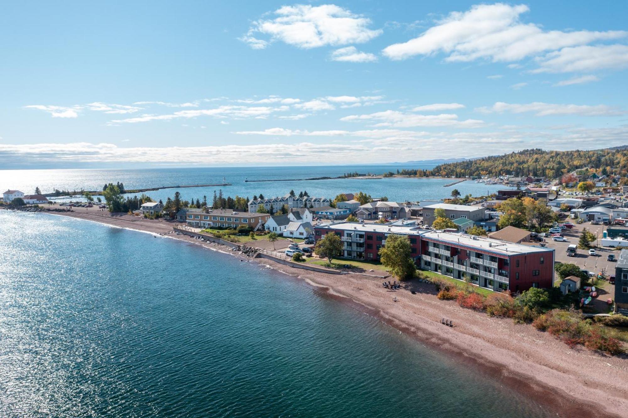 East Bay Suites Grand Marais Exterior foto