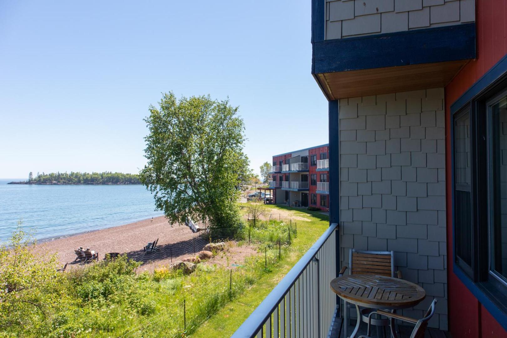 East Bay Suites Grand Marais Exterior foto
