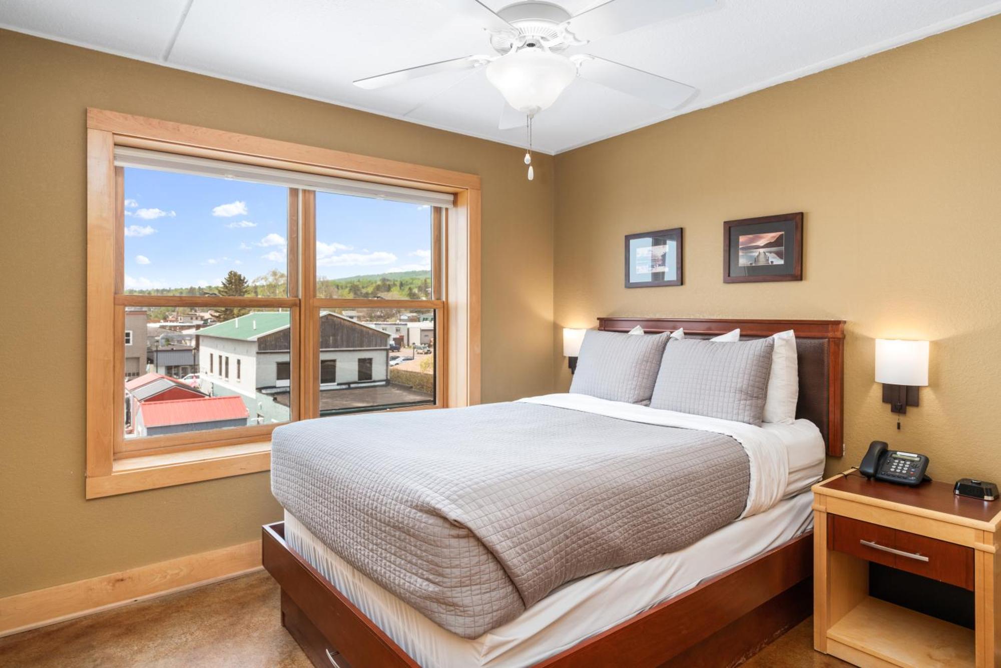 East Bay Suites Grand Marais Exterior foto