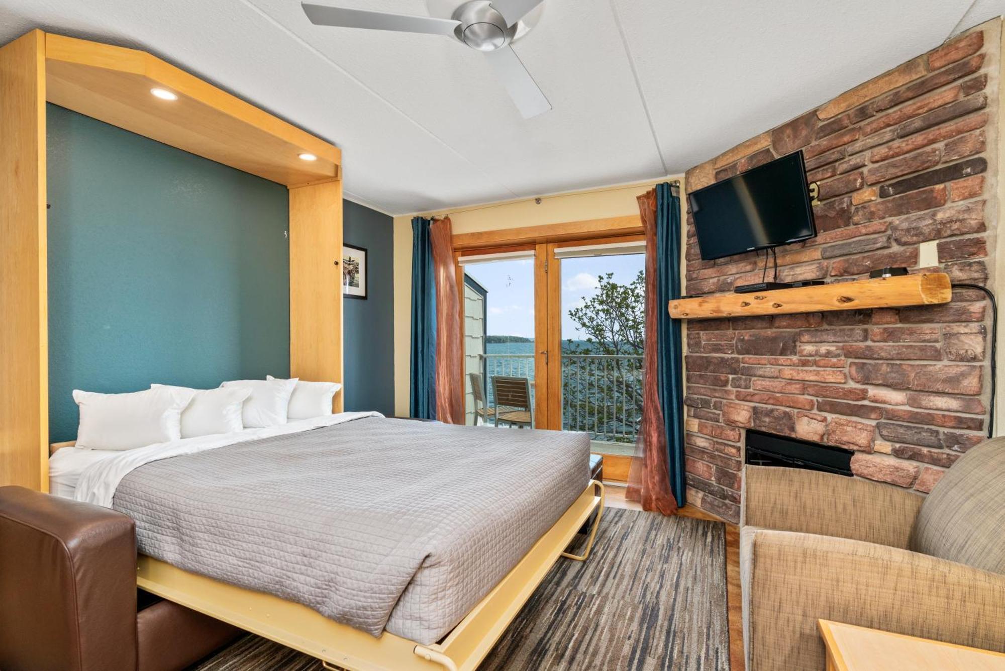 East Bay Suites Grand Marais Exterior foto