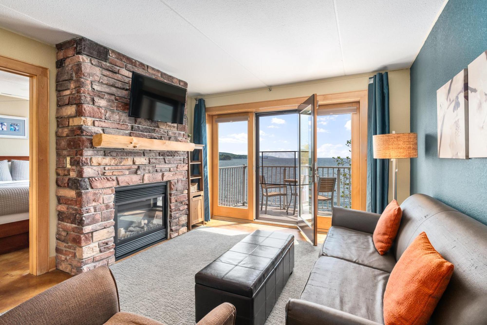 East Bay Suites Grand Marais Exterior foto