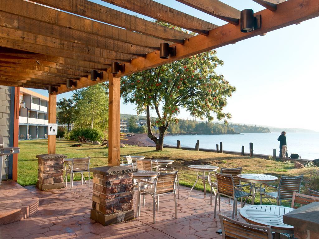 East Bay Suites Grand Marais Exterior foto